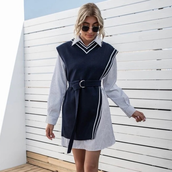 Navy vest - Picture 1 of 3